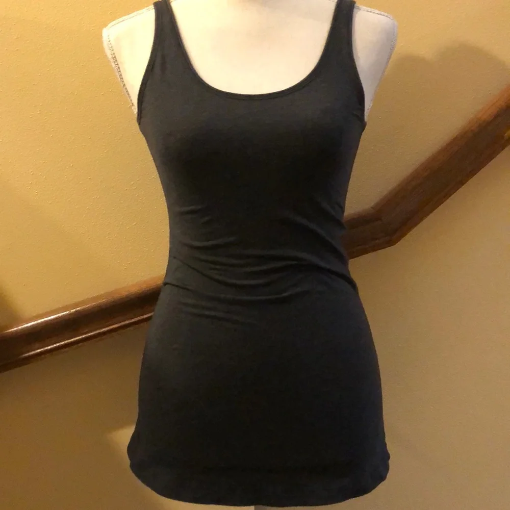 Lululemon Classic Tank - Picture 1 of 9